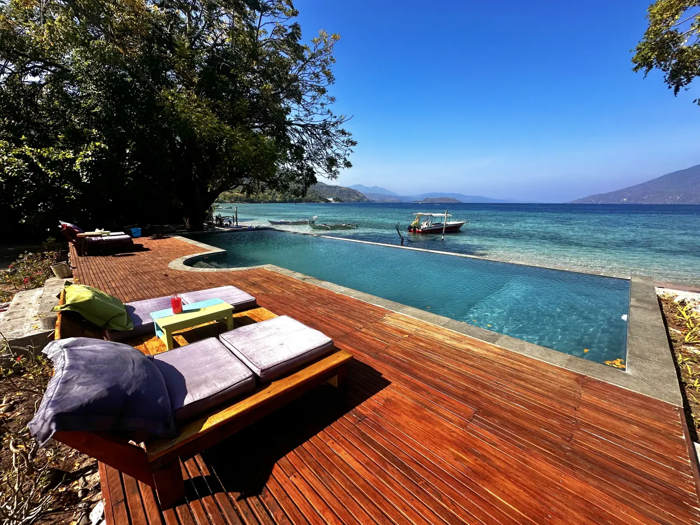 Beachfront Infinity Pool