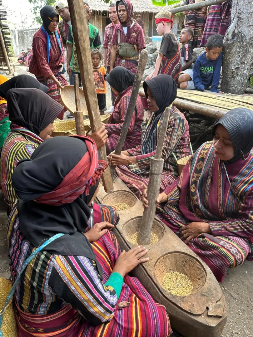 Bampalola Village